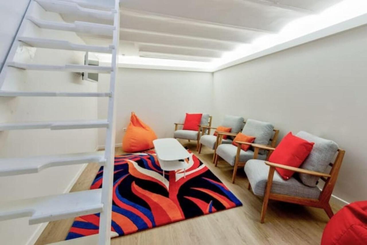 Cozy 2 Bedroom Apartment In París Exterior foto