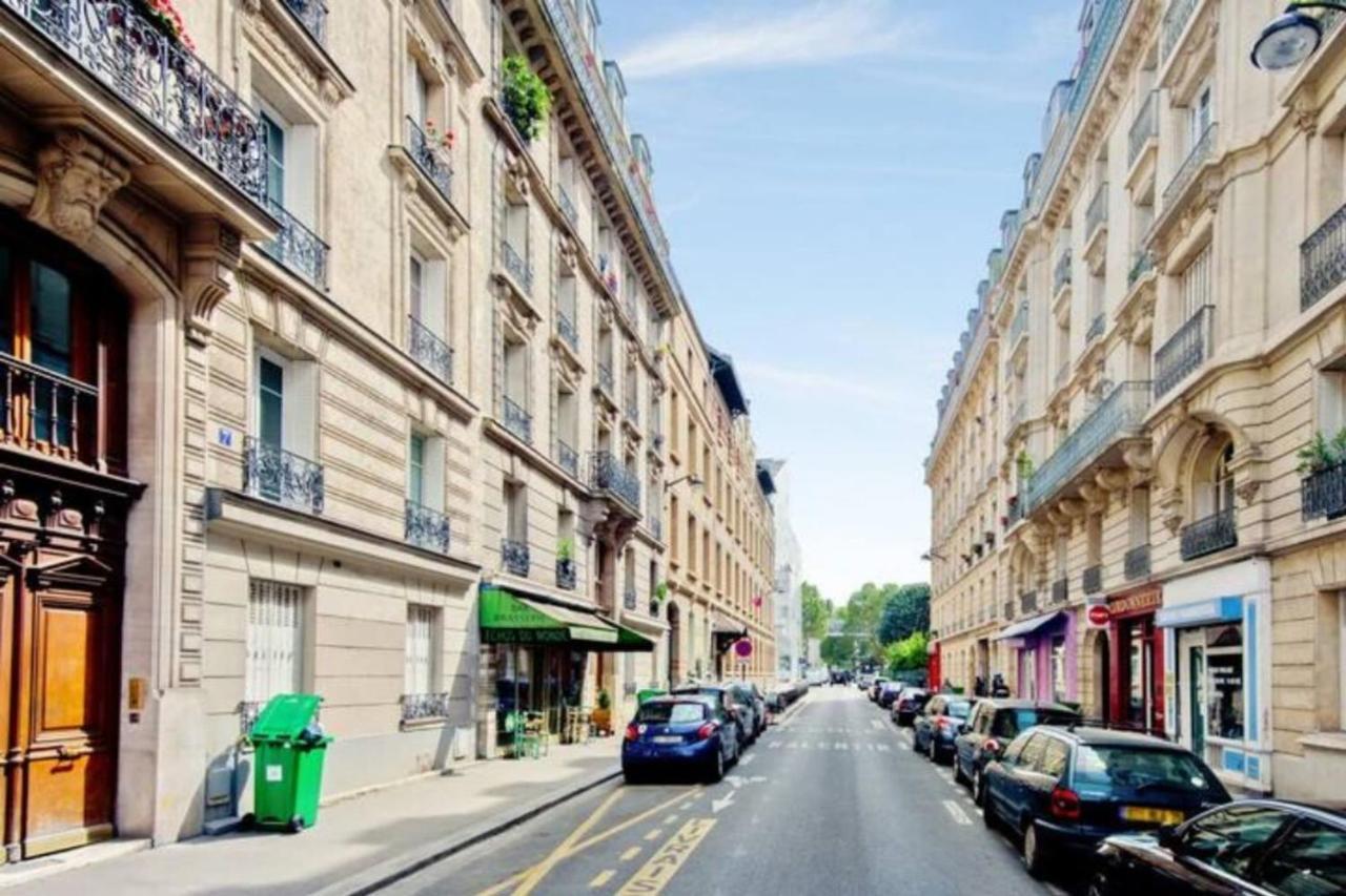 Cozy 2 Bedroom Apartment In París Exterior foto